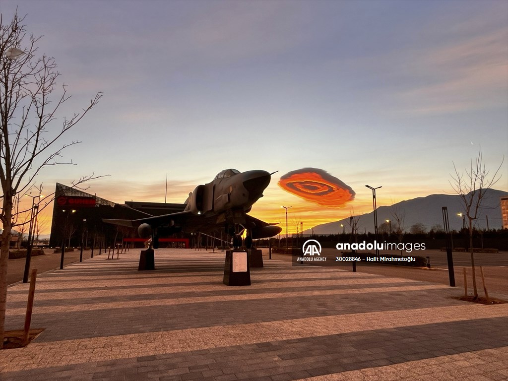Lenticular cloud in Turkiye's Bursa
