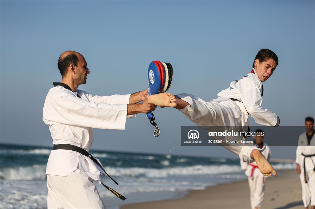 Taekwondo training on the beach in Gaza