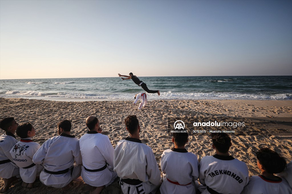 Taekwondo training on the beach in Gaza