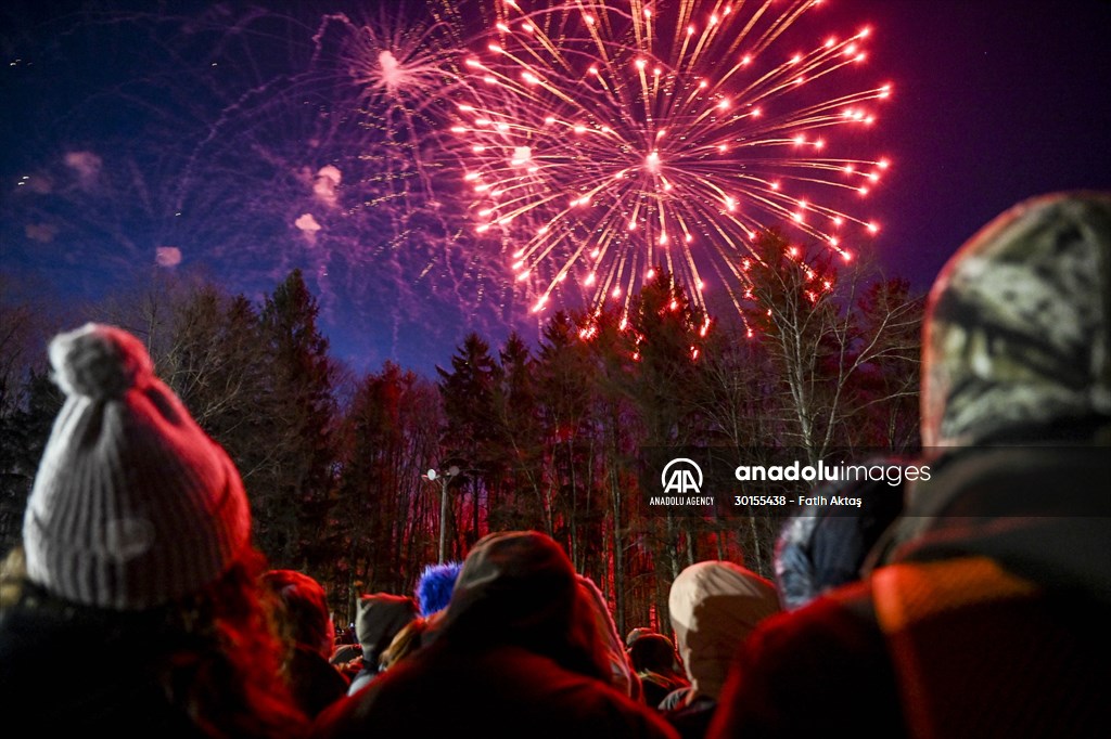 Groundhog Day 2023: Punxsutawney Phil says 6 more weeks winter