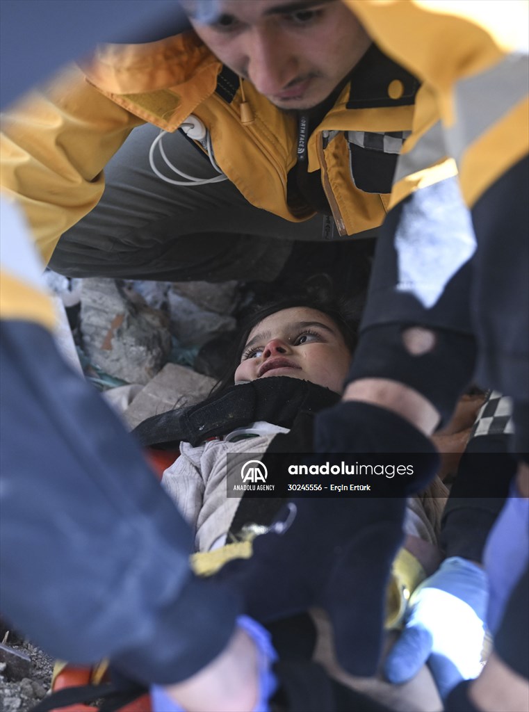 3,5 year-old girl rescued from rubble 103 hours after earthquakes in Turkiye