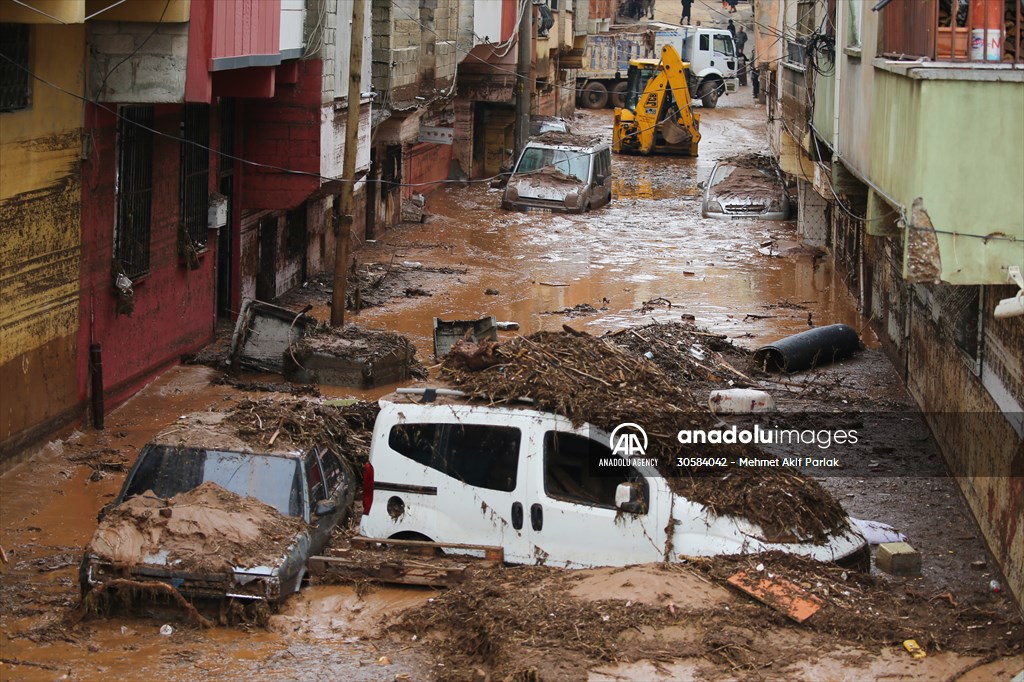 Houses and vehicles damaged in flood-affected Sanliurfa