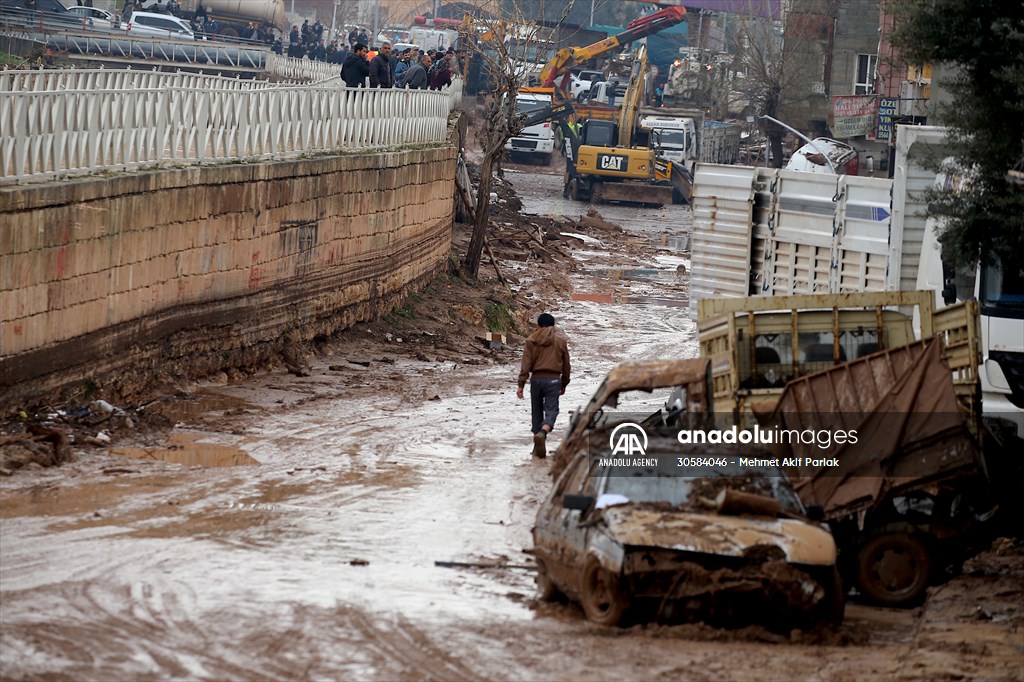 Houses and vehicles damaged in flood-affected Sanliurfa