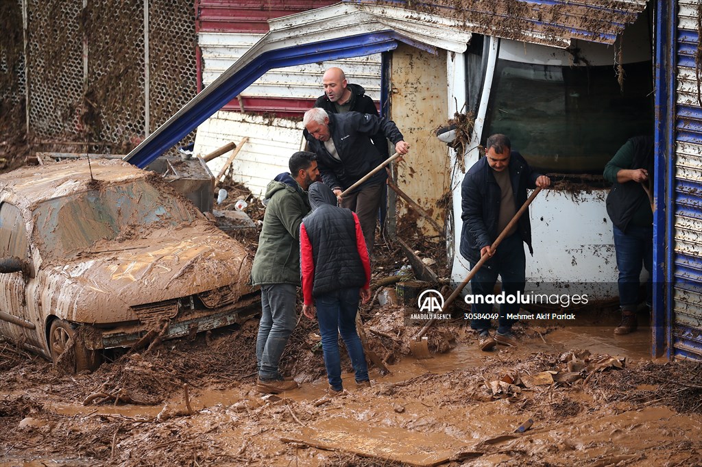 Houses and vehicles damaged in flood-affected Sanliurfa