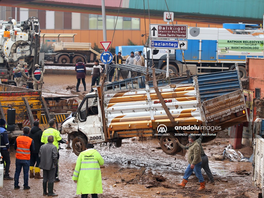 Houses and vehicles damaged in flood-affected Sanliurfa