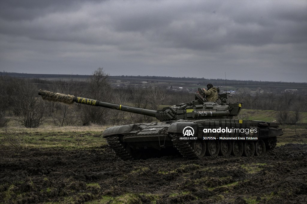 Ukrainian Army reinforces their tank brigade through firing practice in Zaporizhzhia