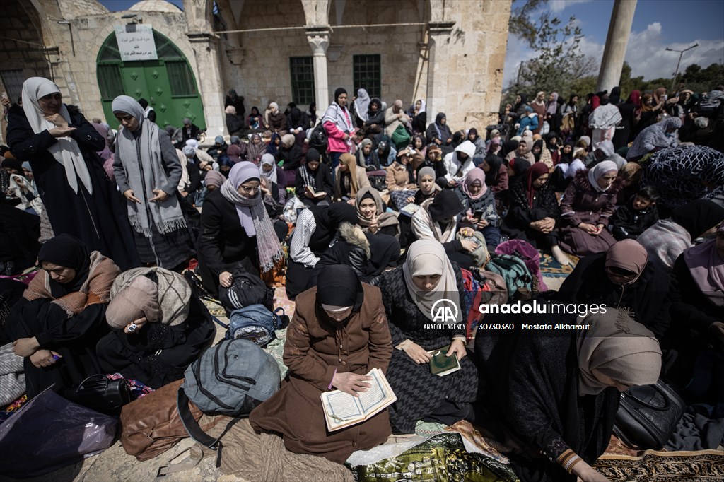 Second Friday prayer of Ramadan at Al-Aqsa