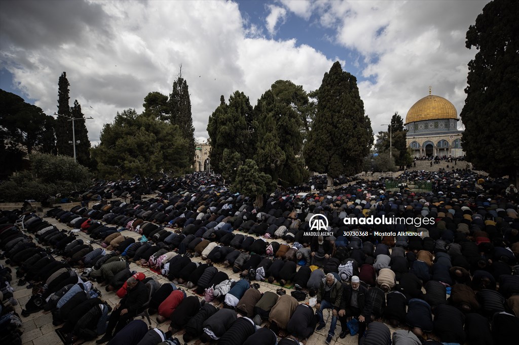 Second Friday prayer of Ramadan at Al-Aqsa