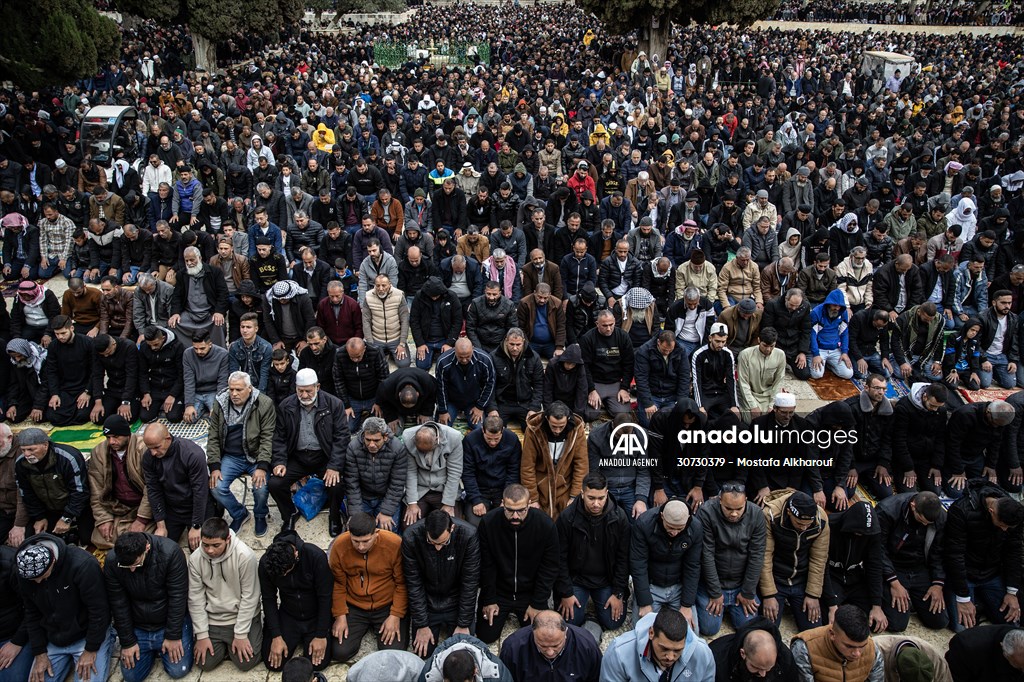 Second Friday prayer of Ramadan at Al-Aqsa