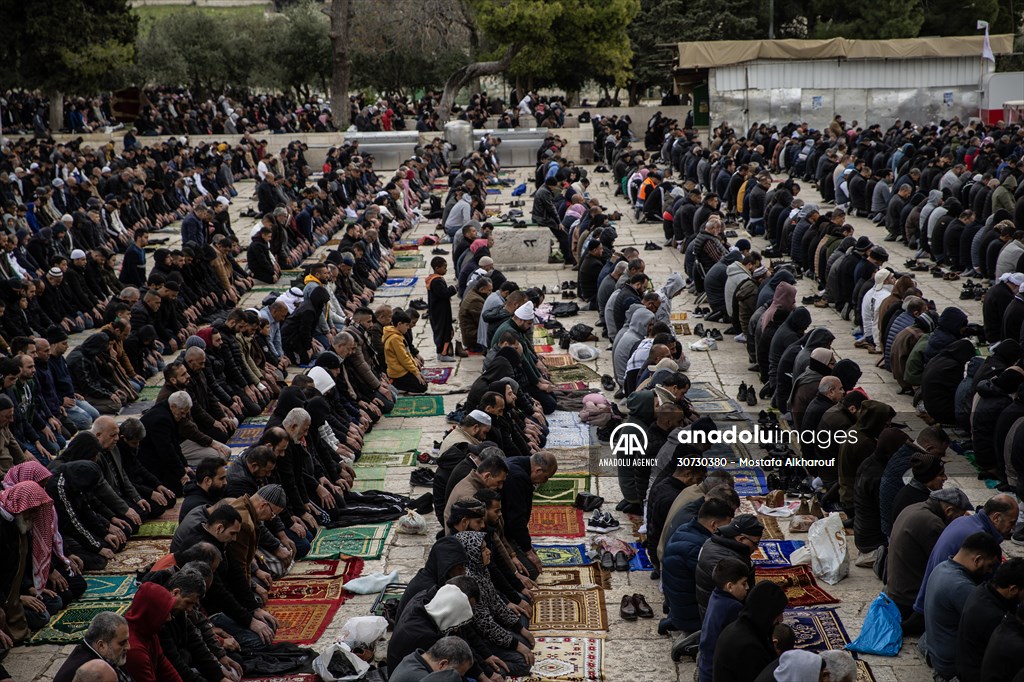 Second Friday prayer of Ramadan at Al-Aqsa