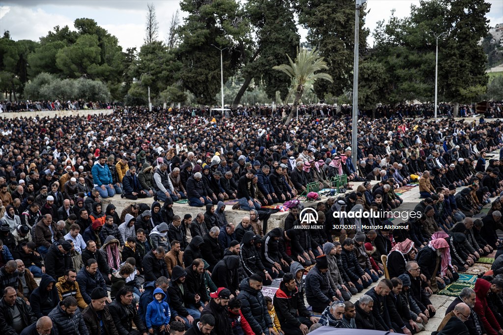 Second Friday prayer of Ramadan at Al-Aqsa