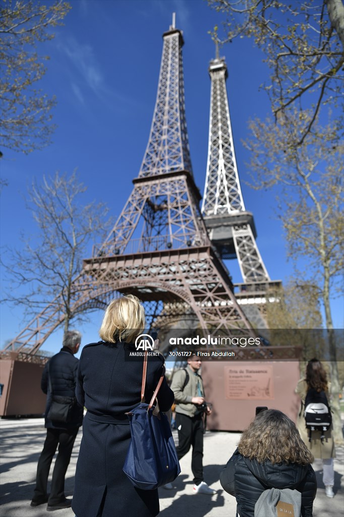 The piece of art 'Eiffela Tower' in Paris