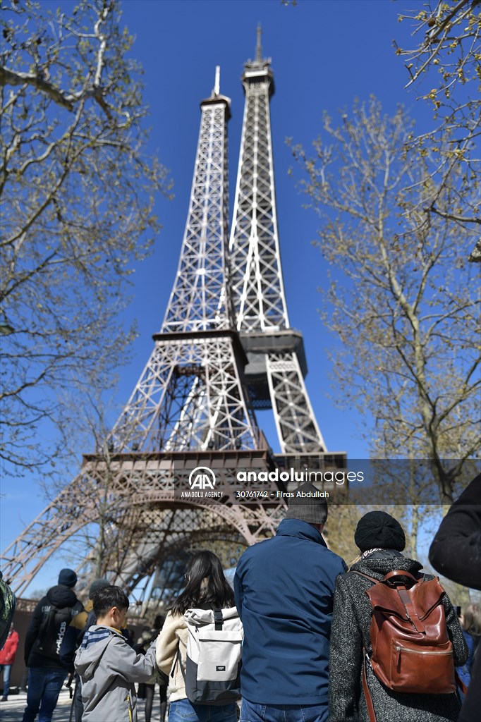 The piece of art 'Eiffela Tower' in Paris