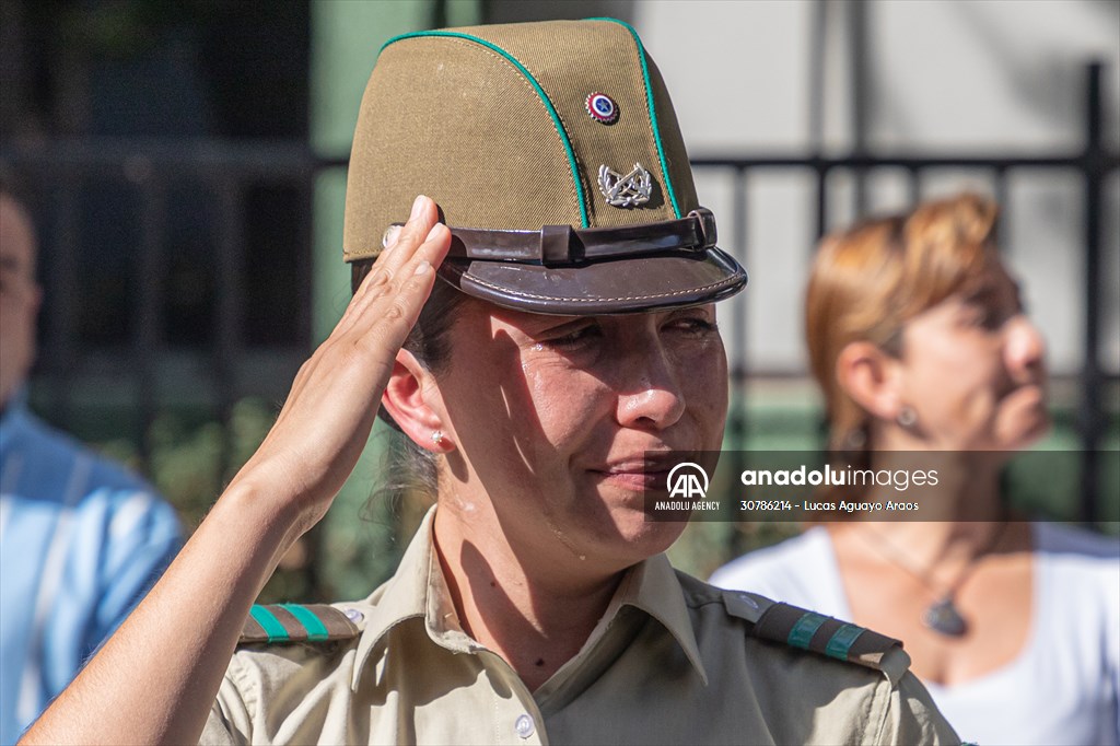 Chileans pay tribute to police officer killed by criminals