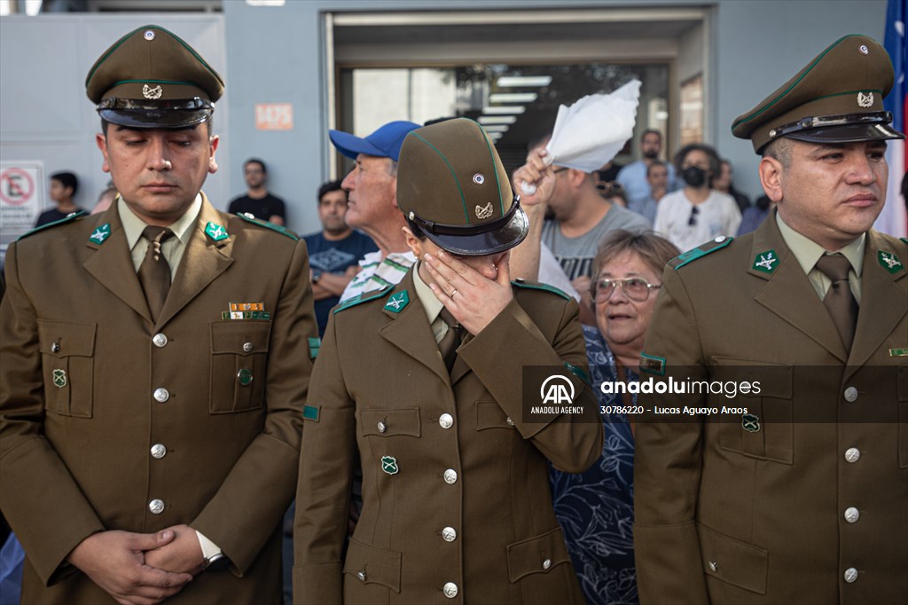 Chileans pay tribute to police officer killed by criminals