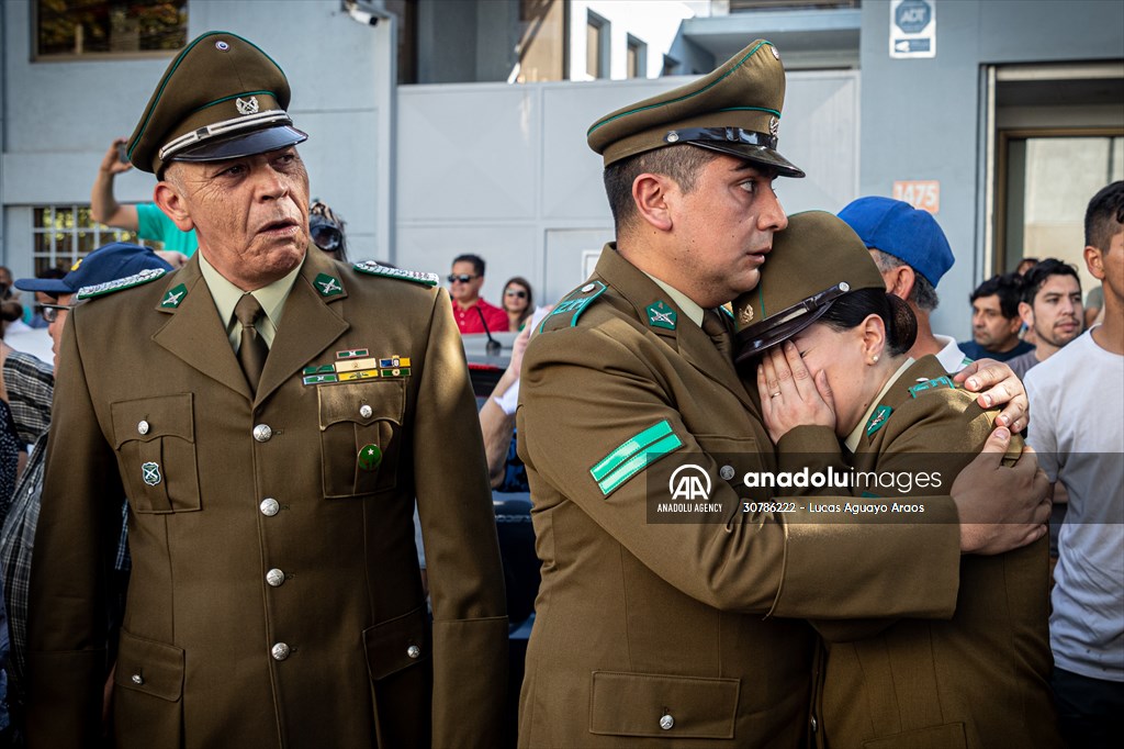 Chileans pay tribute to police officer killed by criminals
