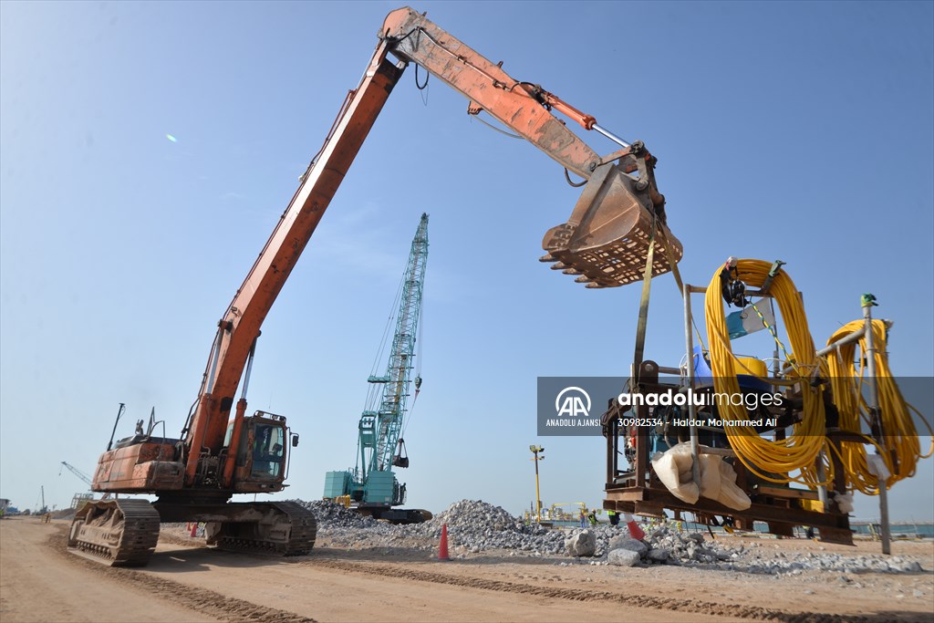 Orta Doğu'nun en büyük limanlarından Irak'taki Büyük Faw'ın inşaat çalışmaları devam ediyor