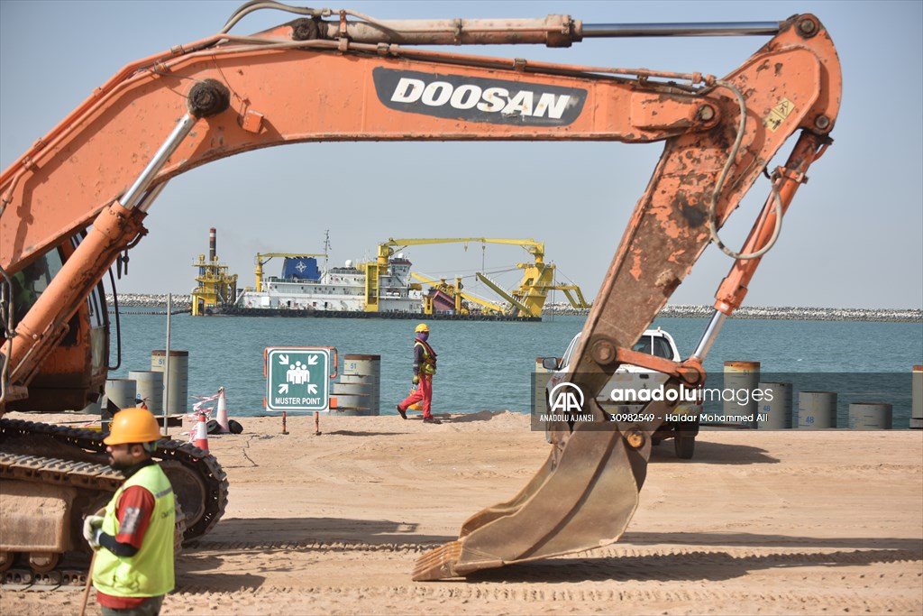 Orta Doğu'nun en büyük limanlarından Irak'taki Büyük Faw'ın inşaat çalışmaları devam ediyor