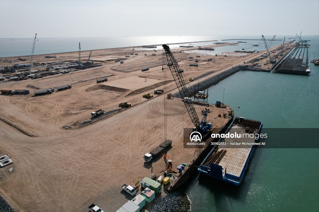 Orta Doğu'nun en büyük limanlarından Irak'taki Büyük Faw'ın inşaat çalışmaları devam ediyor