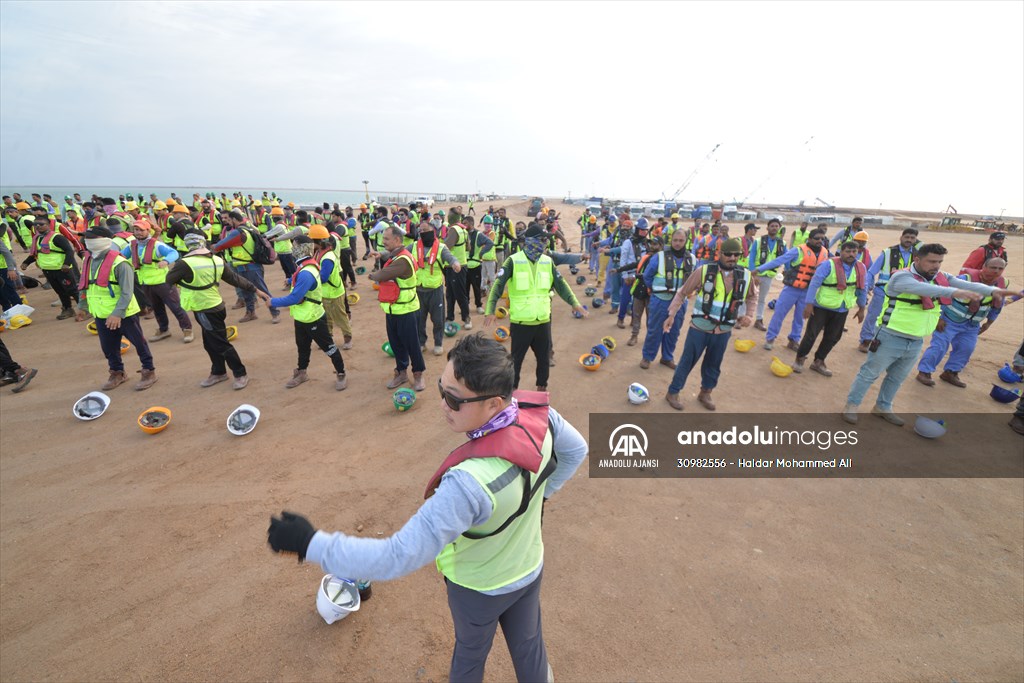 Orta Doğu'nun en büyük limanlarından Irak'taki Büyük Faw'ın inşaat çalışmaları devam ediyor