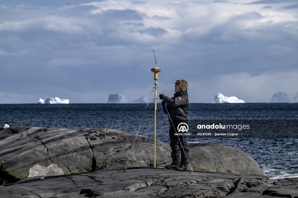 The "mapmakers" of the Antarctic Science Expedition
