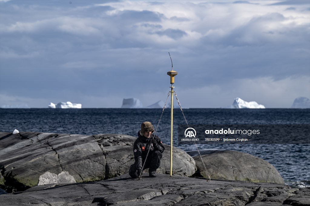 The "mapmakers" of the Antarctic Science Expedition