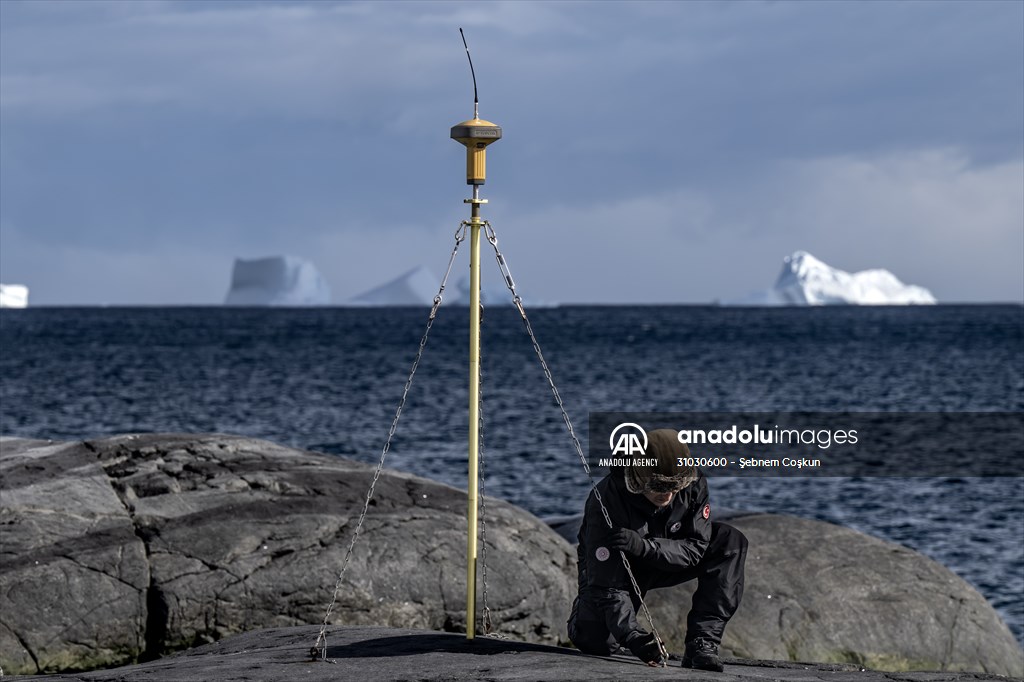 The "mapmakers" of the Antarctic Science Expedition