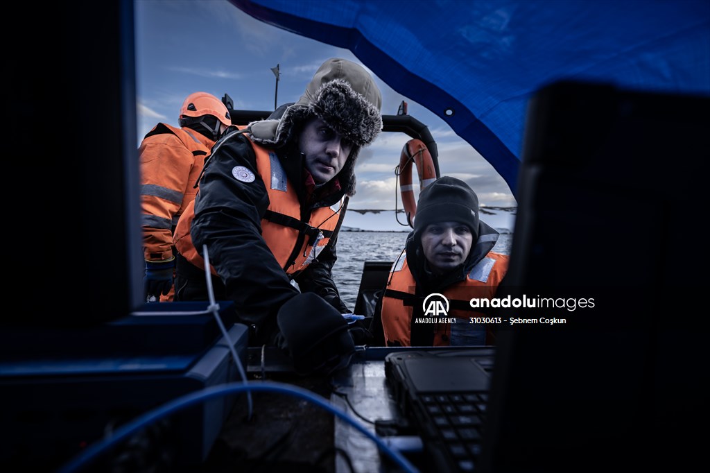 The "mapmakers" of the Antarctic Science Expedition