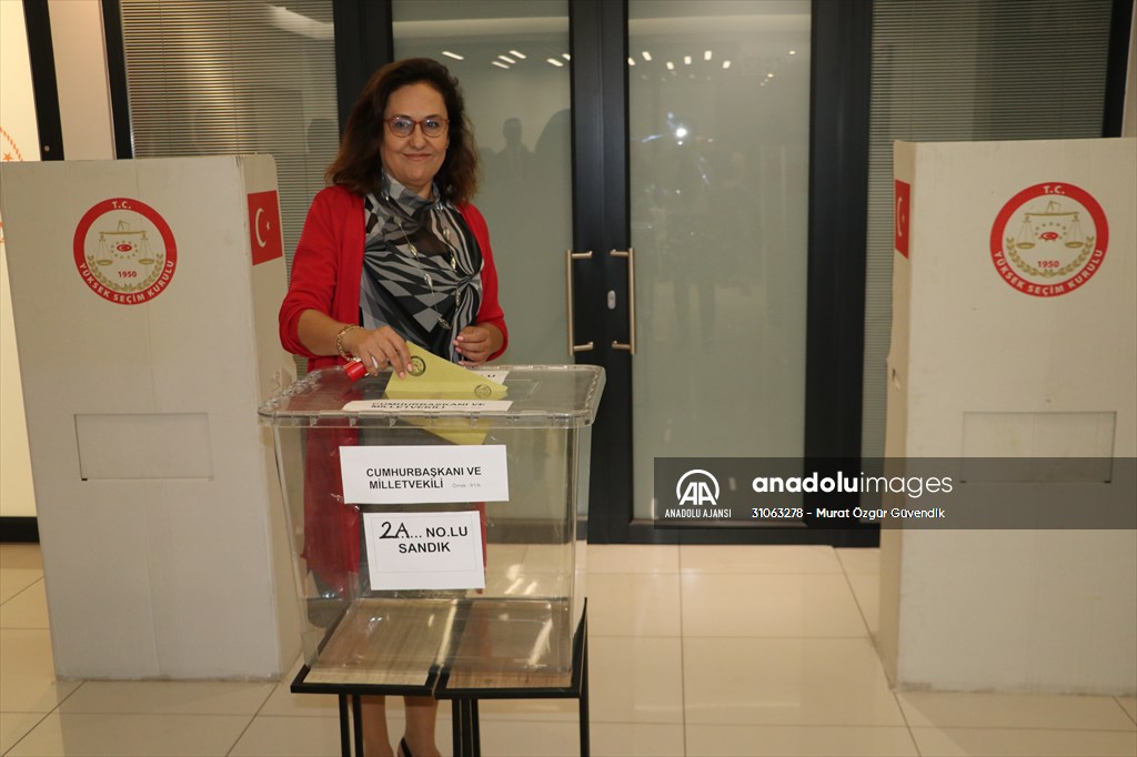 Güney Afrika'da Türkiye'deki 14 Mayıs seçimleri için oy kullanma işlemi başladı