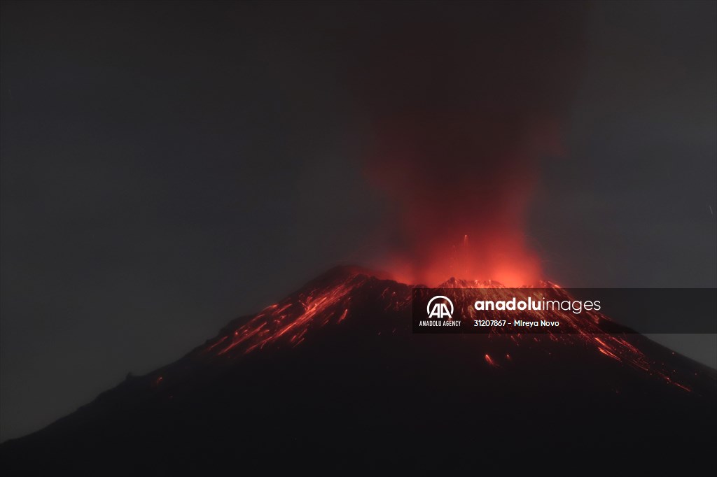 Popocatepetl volcano erupts in Mexico