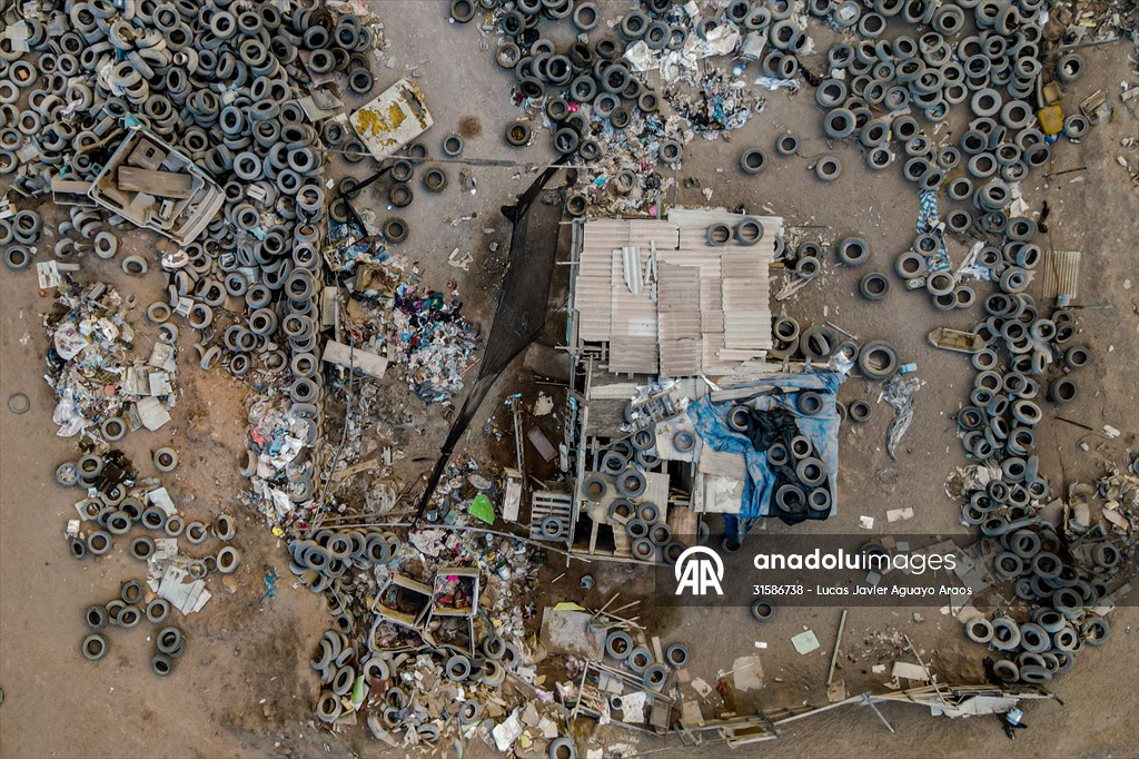 Tons of garbage accumulate at Atacama desert in Chile