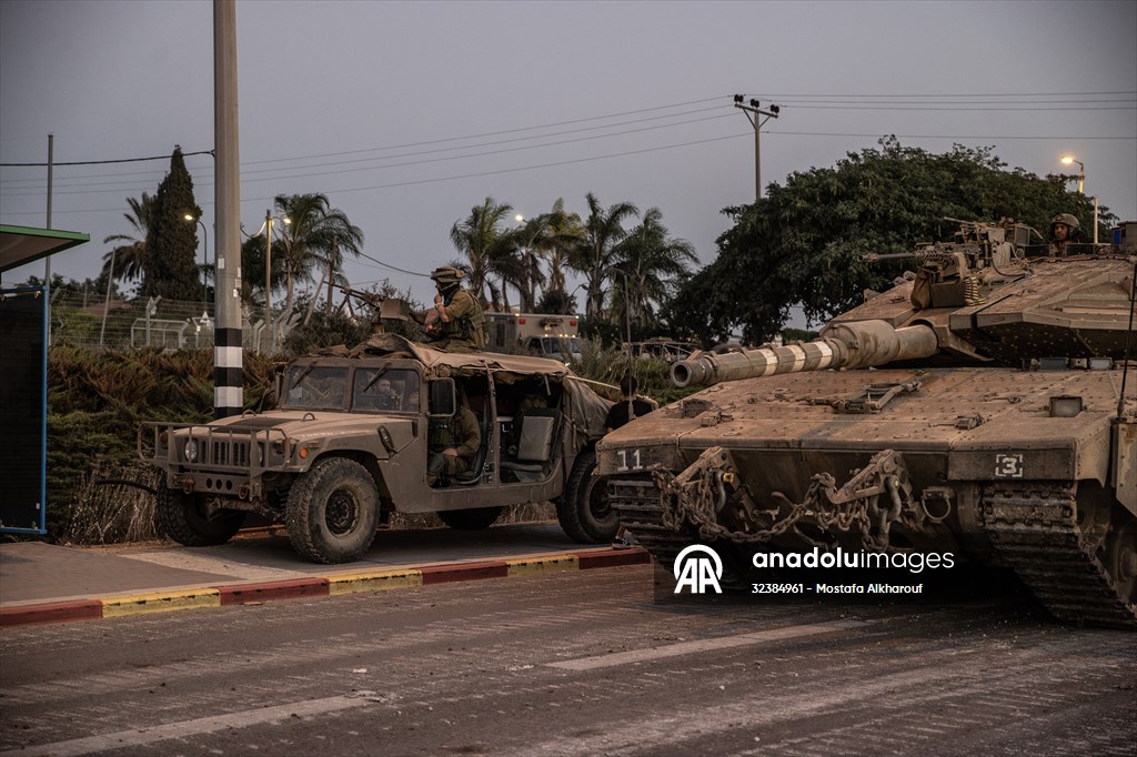 İsrail’in Gazze sınırında tank hareketliliği