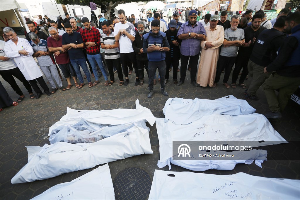 Anadolu Agency cameraman Mohammed Alaloul lost his 4 children and 3 siblings in the Israeli attack on Gaza