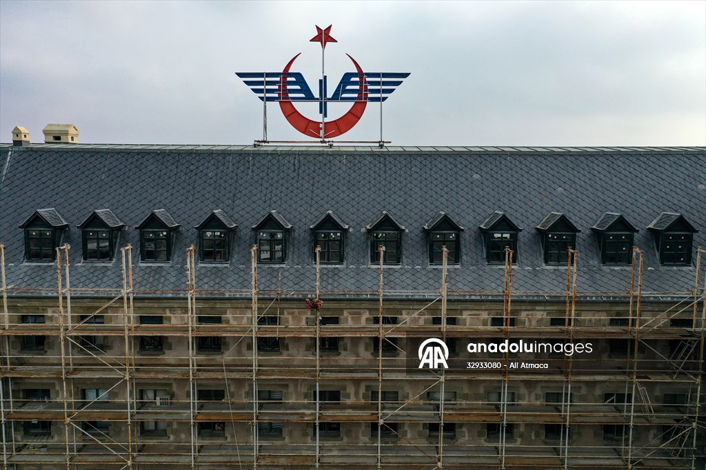 İstanbul'un sembollerinden tarihi Haydarpaşa Garı restorasyonla özgün haline kavuşuyor