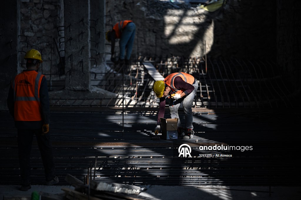 İstanbul'un sembollerinden tarihi Haydarpaşa Garı restorasyonla özgün haline kavuşuyor