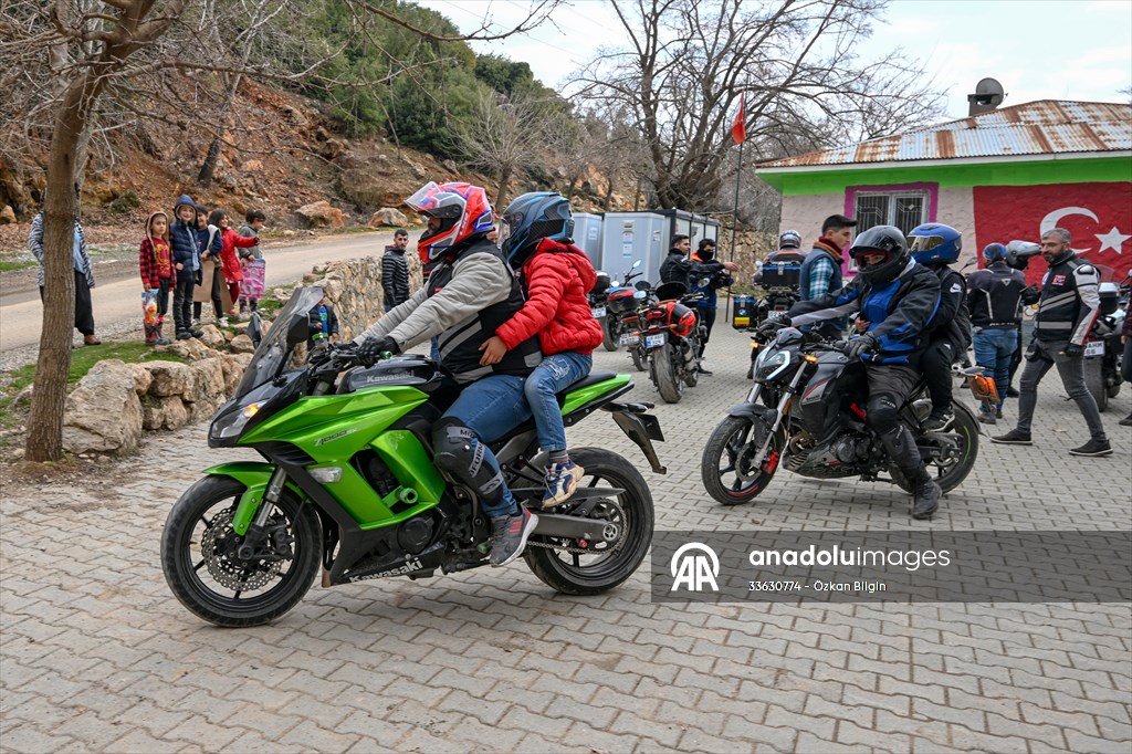 Adiyaman Motorcycle Club visits children of earthquake-stricken village