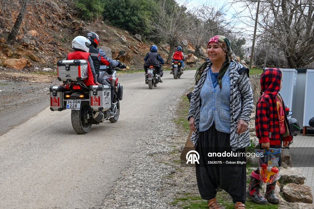Adiyaman Motorcycle Club visits children of earthquake-stricken village