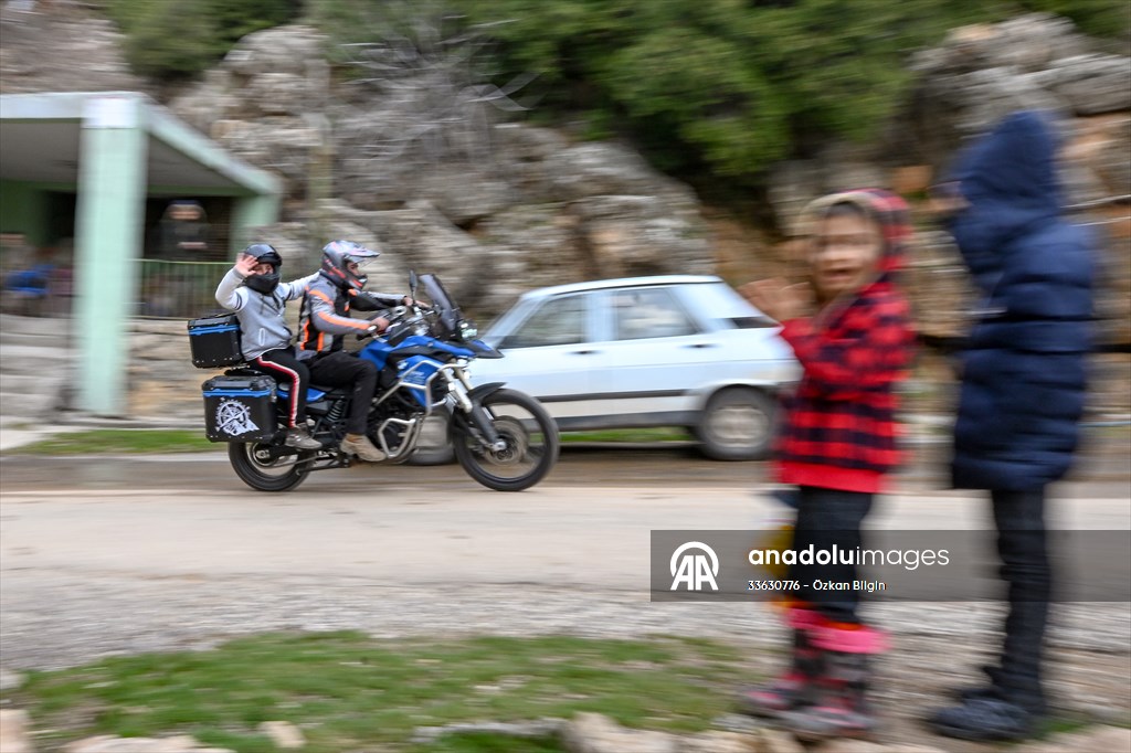 Adiyaman Motorcycle Club visits children of earthquake-stricken village
