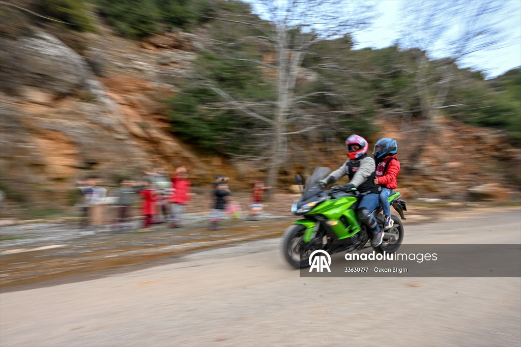 Adiyaman Motorcycle Club visits children of earthquake-stricken village