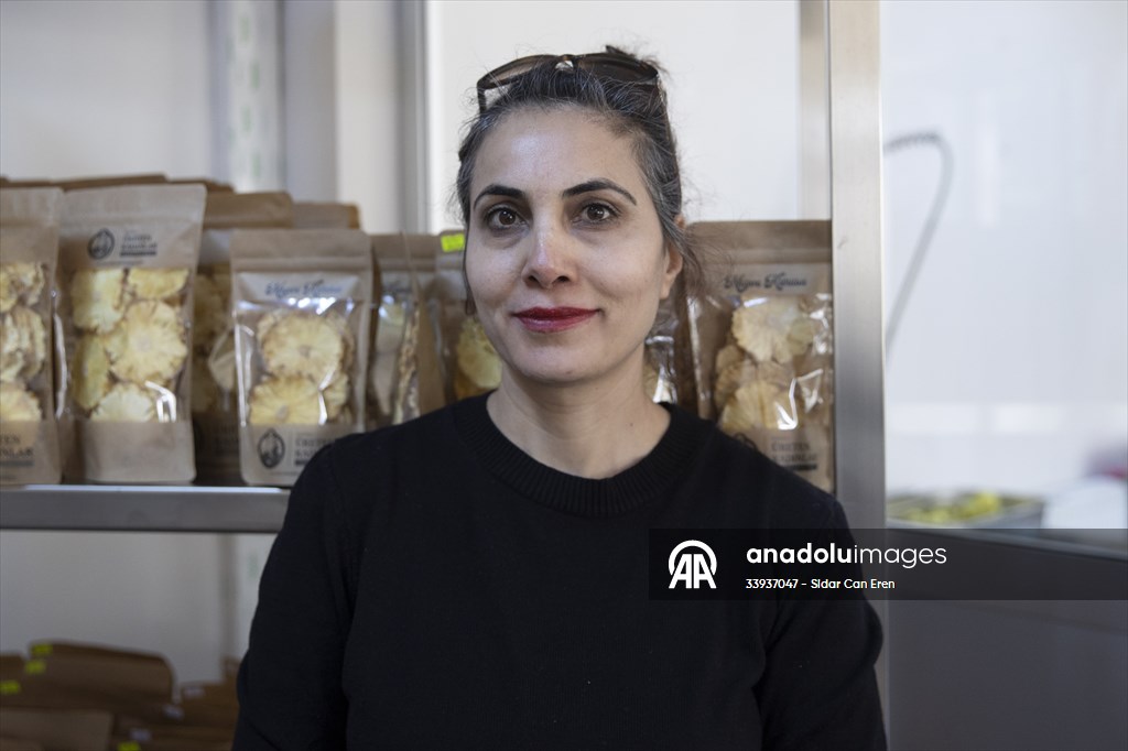 Tunceli'de kurulan meyve sebze kurutma tesisi dar gelirli kadınlara iş kapısı oldu