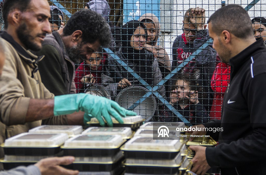 Food distribution in Gaza amid Israeli blockade