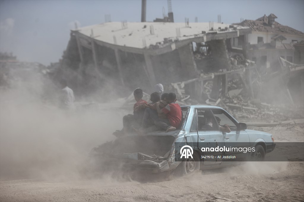 Israeli forces withdraw parts of Khan Yunis, destruction revealed