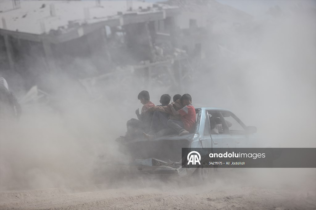 Israeli forces withdraw parts of Khan Yunis, destruction revealed