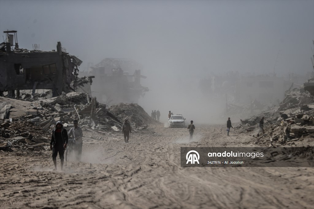 Israeli forces withdraw parts of Khan Yunis, destruction revealed