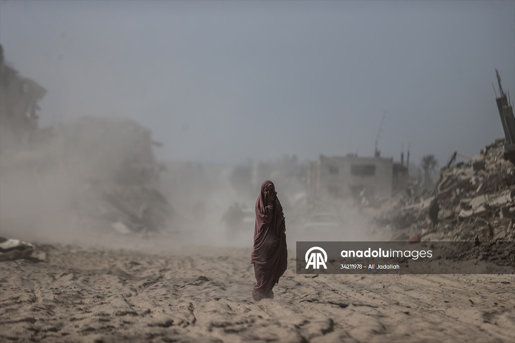 Israeli forces withdraw parts of Khan Yunis, destruction revealed