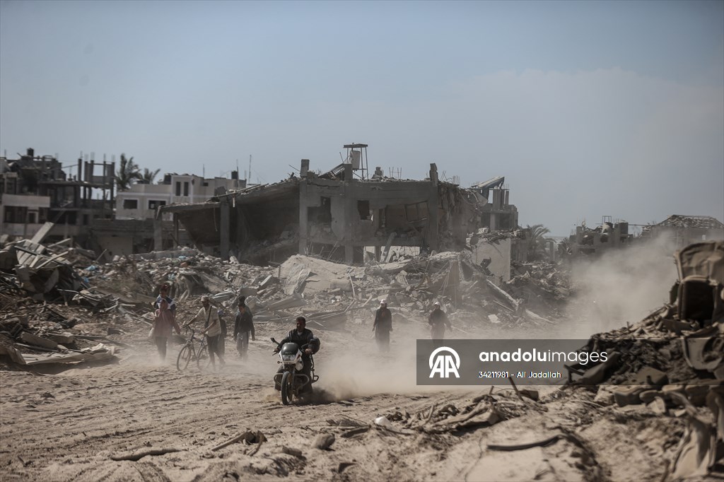 Israeli forces withdraw parts of Khan Yunis, destruction revealed