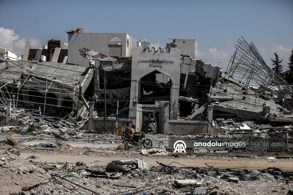 Israeli forces withdraw parts of Khan Yunis, destruction revealed