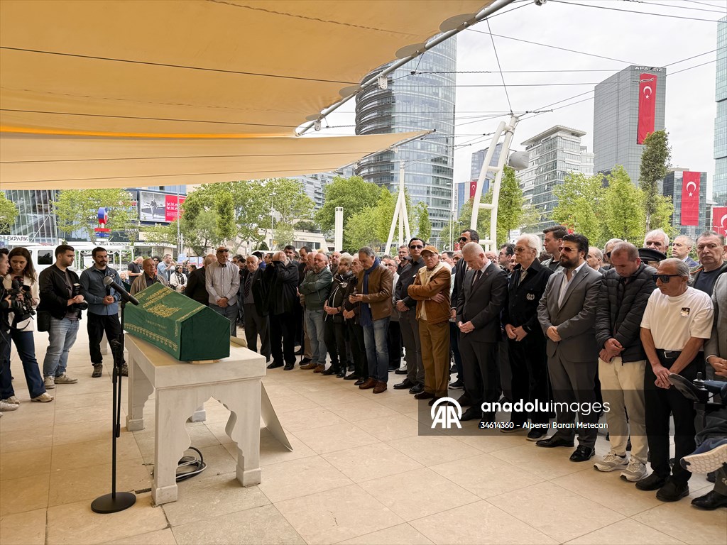 Sunucu Erkan Yolaç son yolculuğuna uğurlandı