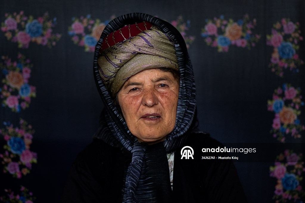 Kofi, a traditional head scarf dating back thousands of years