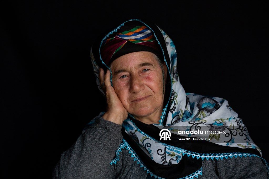 Kofi, a traditional head scarf dating back thousands of years